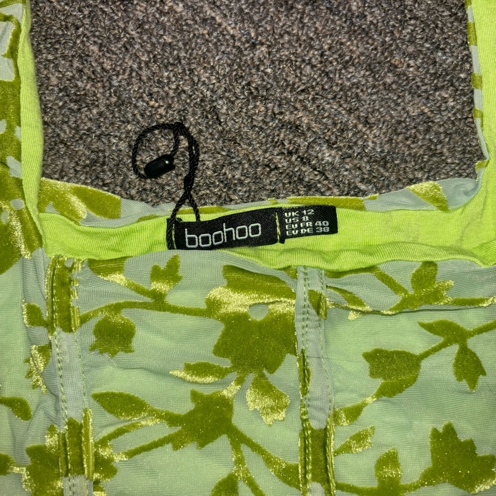 Never worn Boohoo crop top - Picture 5 of 5